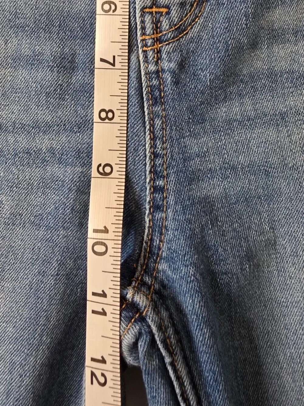 Old Navy Extra High Rise Flare Medium Wash Jeans, Women's Size 6